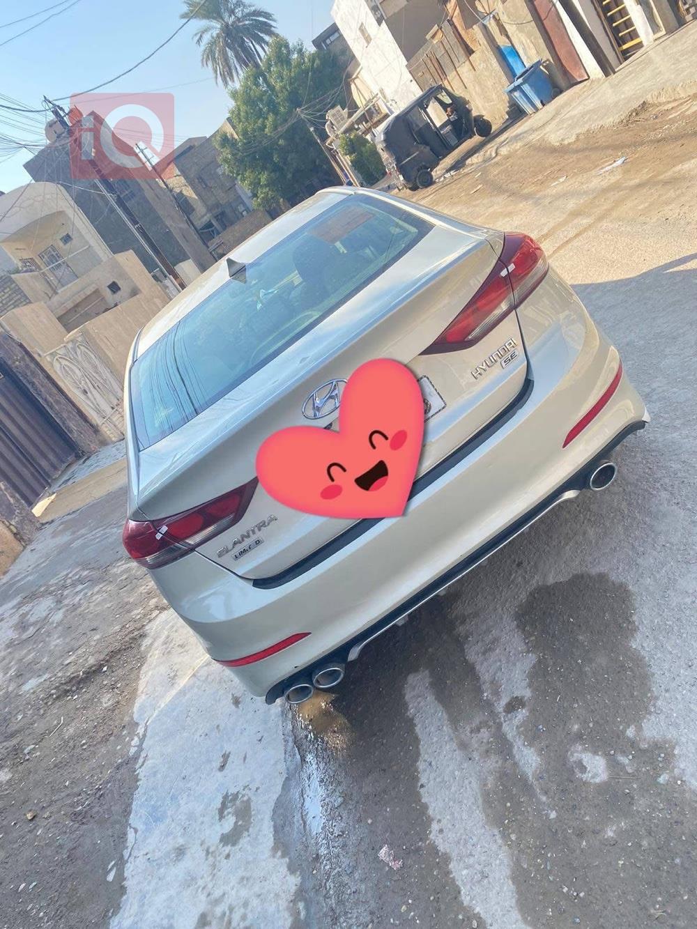 هیوندای ئەلەنترا